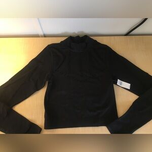 BNWT- Old Navy Seamless Go-Dry Black Mock Top